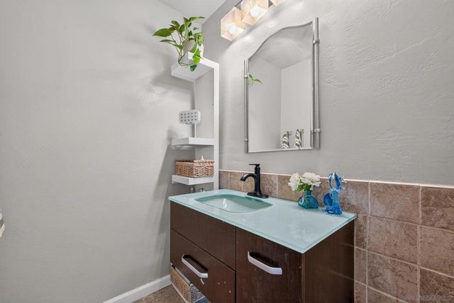 10376 Frank Lane, Santee, CA 92071