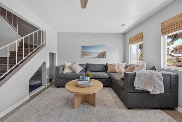 10376 Frank Lane, Santee, CA 92071
