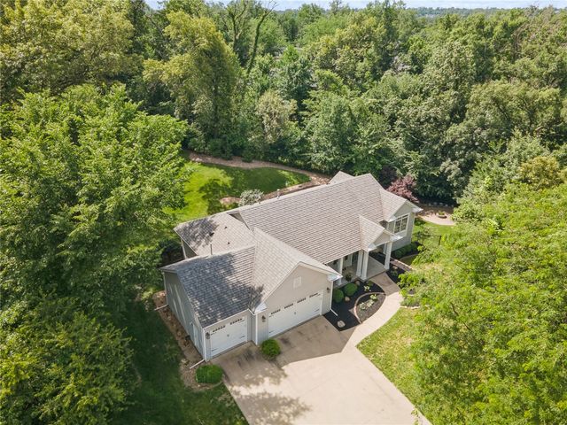 3524 River Ridge Ct NE, Cedar Rapids, IA 52402