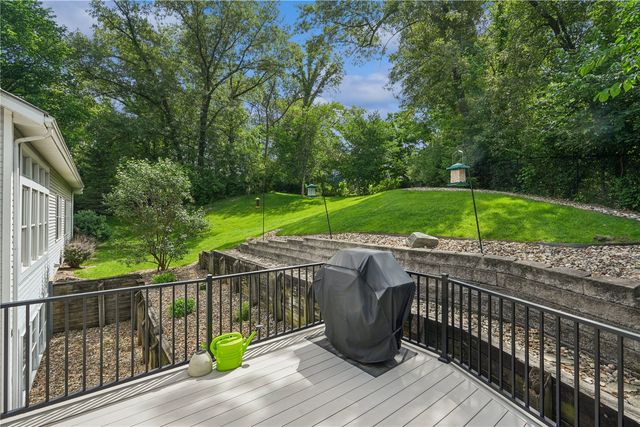 3524 River Ridge Ct NE, Cedar Rapids, IA 52402