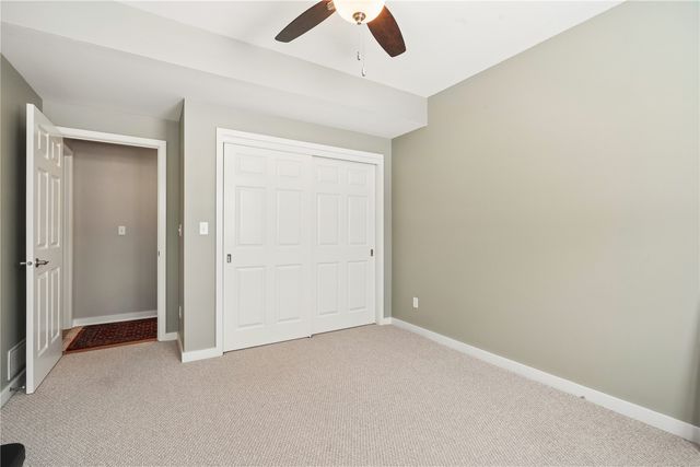 3524 River Ridge Ct NE, Cedar Rapids, IA 52402