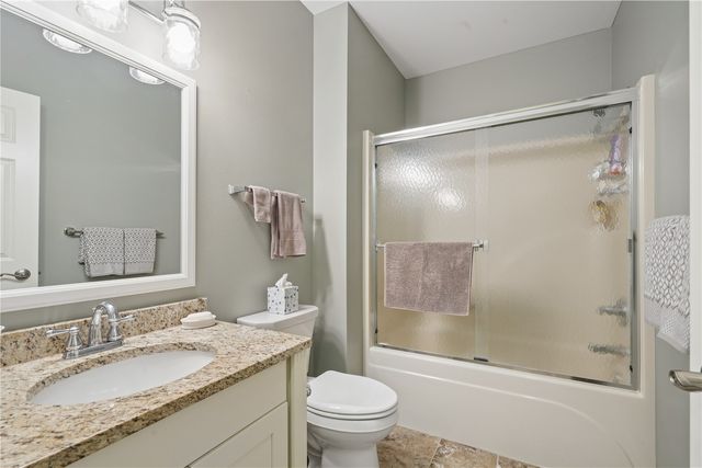 3524 River Ridge Ct NE, Cedar Rapids, IA 52402