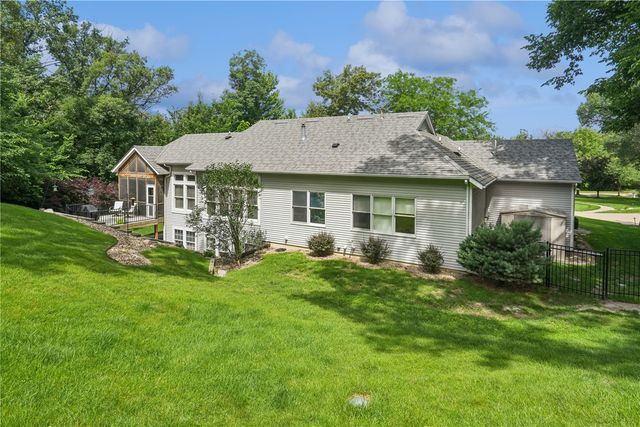 3524 River Ridge Ct NE, Cedar Rapids, IA 52402