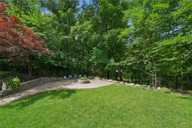3524 River Ridge Ct NE, Cedar Rapids, IA 52402
