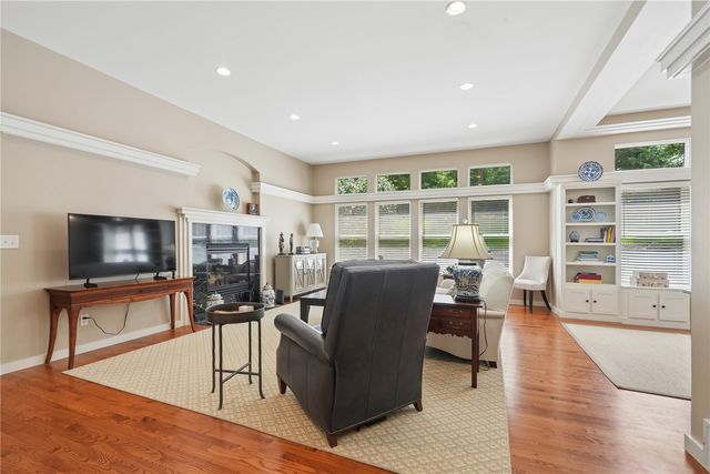 3524 River Ridge Ct NE, Cedar Rapids, IA 52402