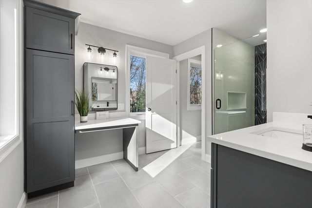 450 Lake St, Haverhill, MA 01832