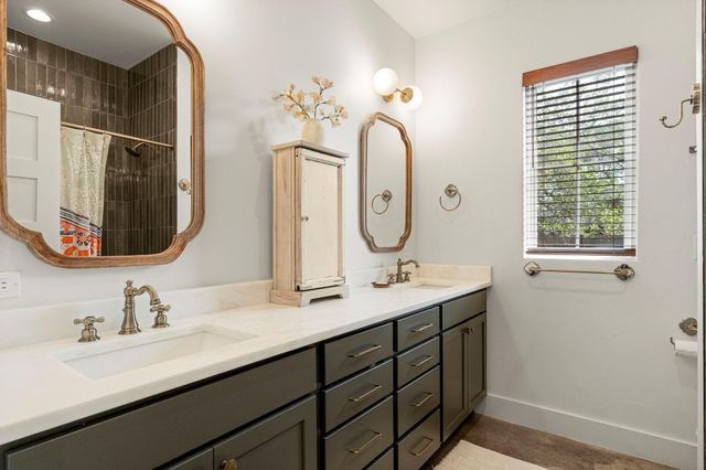 22212 Briarcliff DR, Spicewood, TX 78669