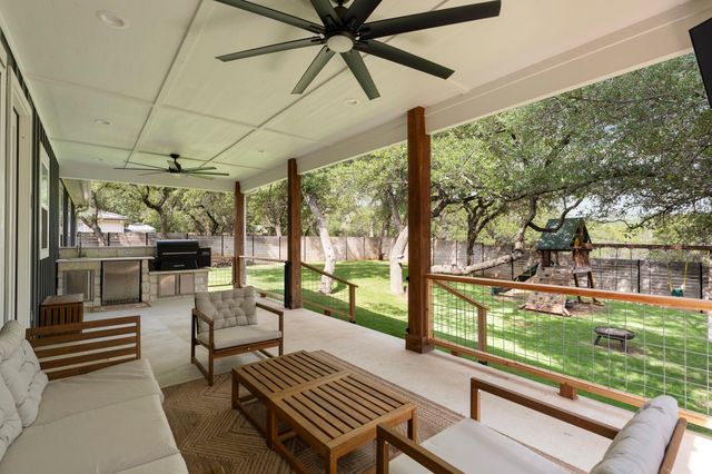 22212 Briarcliff DR, Spicewood, TX 78669