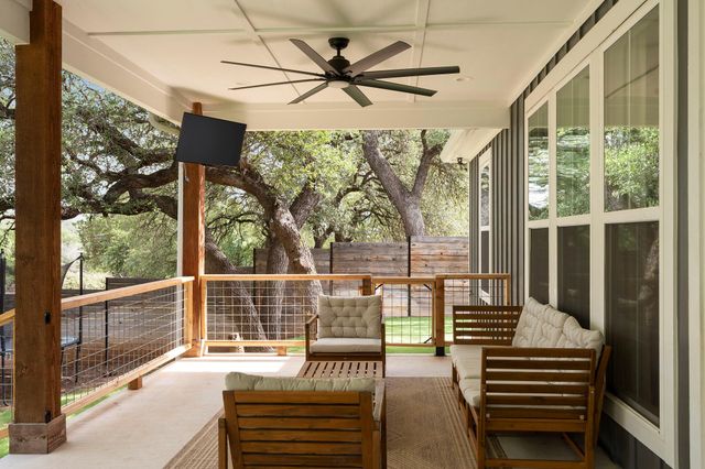 22212 Briarcliff DR, Spicewood, TX 78669