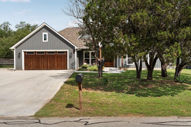 22212 Briarcliff DR, Spicewood, TX 78669