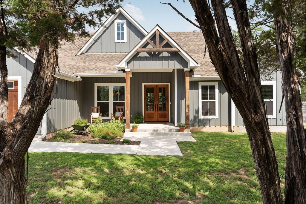 22212 Briarcliff DR, Spicewood, TX 78669