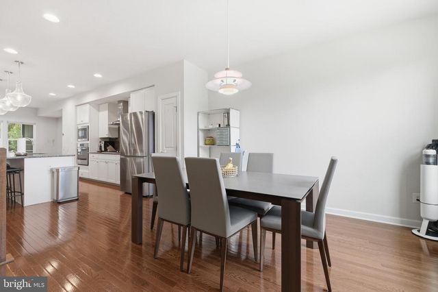 9251 WOOD VIOLET CT, Fairfax, VA 22031