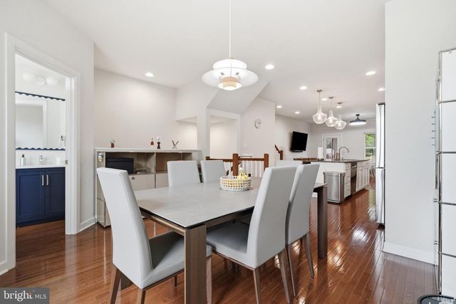 9251 WOOD VIOLET CT, Fairfax, VA 22031