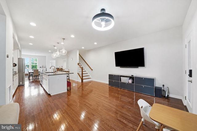 9251 WOOD VIOLET CT, Fairfax, VA 22031