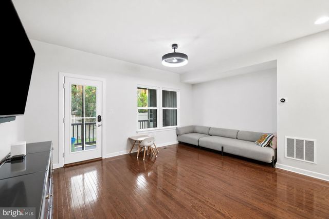 9251 WOOD VIOLET CT, Fairfax, VA 22031
