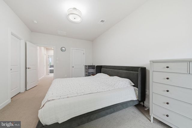 9251 WOOD VIOLET CT, Fairfax, VA 22031