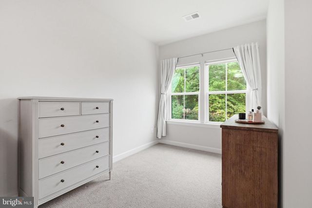 9251 WOOD VIOLET CT, Fairfax, VA 22031