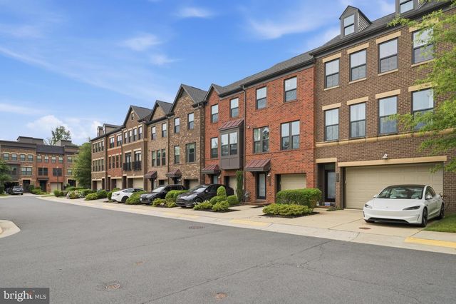 9251 WOOD VIOLET CT, Fairfax, VA 22031
