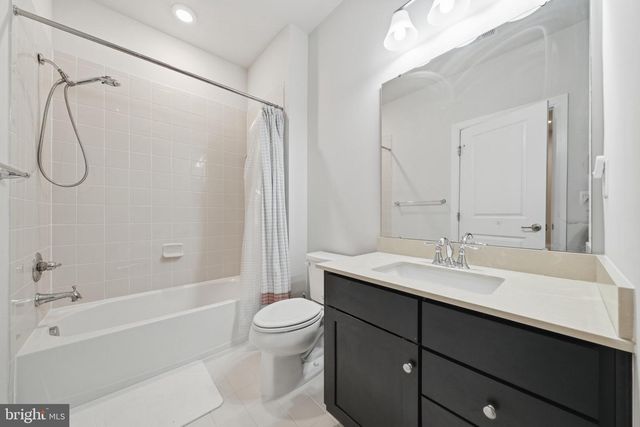 9251 WOOD VIOLET CT, Fairfax, VA 22031