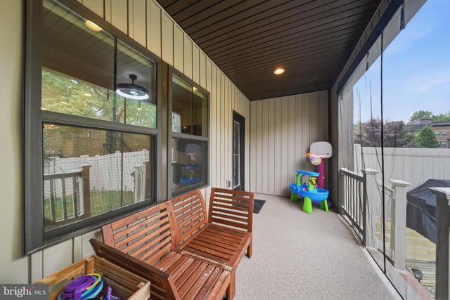 9251 WOOD VIOLET CT, Fairfax, VA 22031