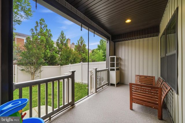 9251 WOOD VIOLET CT, Fairfax, VA 22031