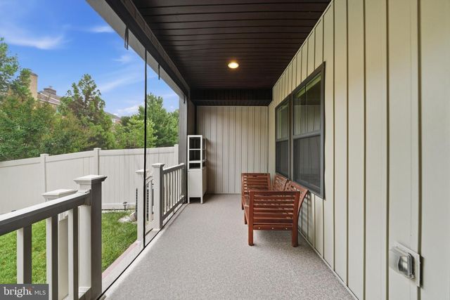 9251 WOOD VIOLET CT, Fairfax, VA 22031