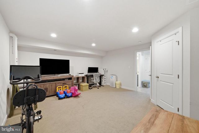 9251 WOOD VIOLET CT, Fairfax, VA 22031