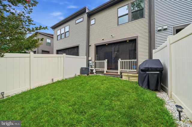 9251 WOOD VIOLET CT, Fairfax, VA 22031