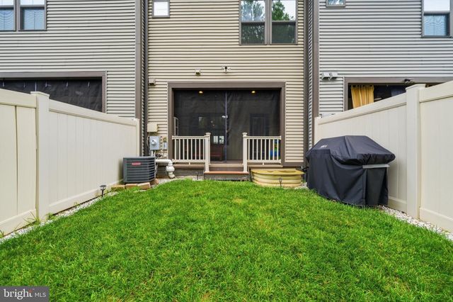 9251 WOOD VIOLET CT, Fairfax, VA 22031