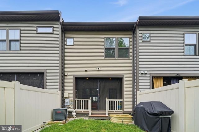 9251 WOOD VIOLET CT, Fairfax, VA 22031