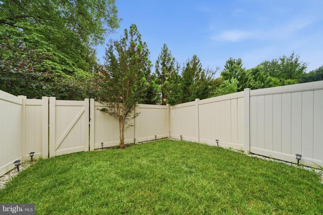 9251 WOOD VIOLET CT, Fairfax, VA 22031