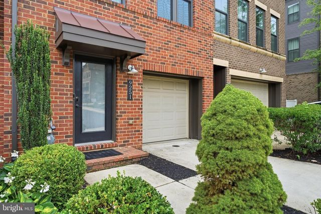 9251 WOOD VIOLET CT, Fairfax, VA 22031