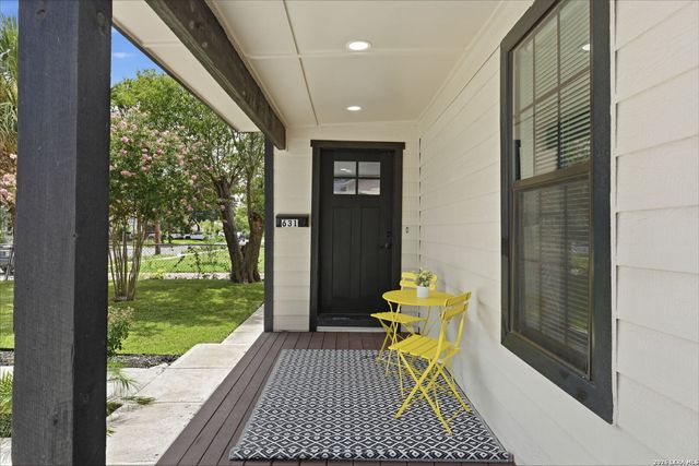 631 W Olmos, San Antonio, TX 78212