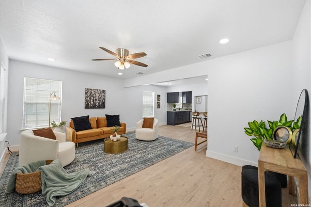 631 W Olmos, San Antonio, TX 78212