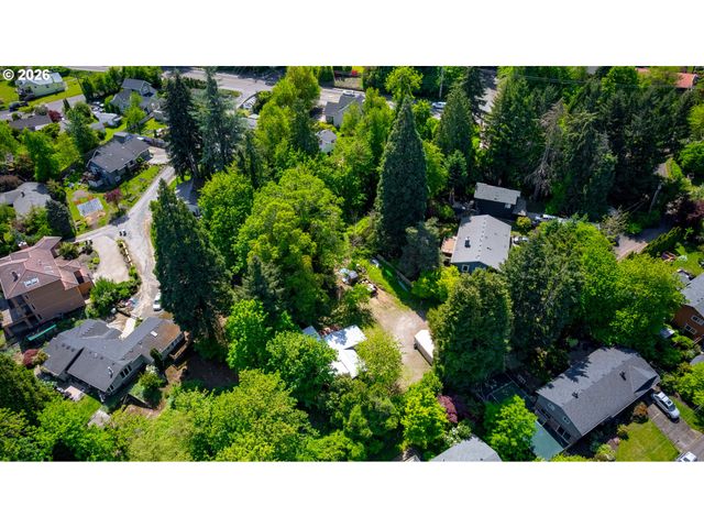 2700 UNDERHILL Ln, West Linn, OR 97068