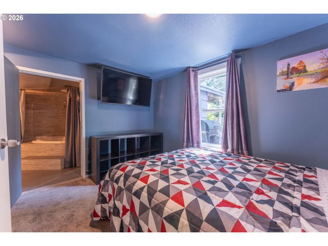 2700 UNDERHILL Ln, West Linn, OR 97068
