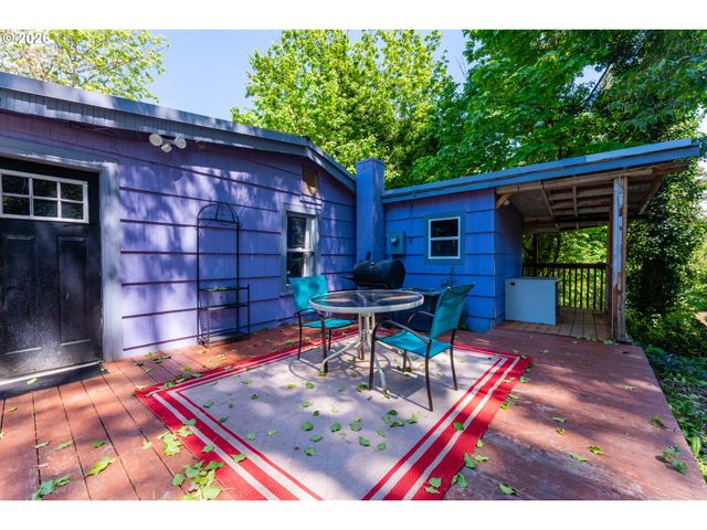 2700 UNDERHILL Ln, West Linn, OR 97068
