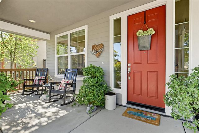 21590 Cascade Crossing Rd, Grass Valley, CA 95949