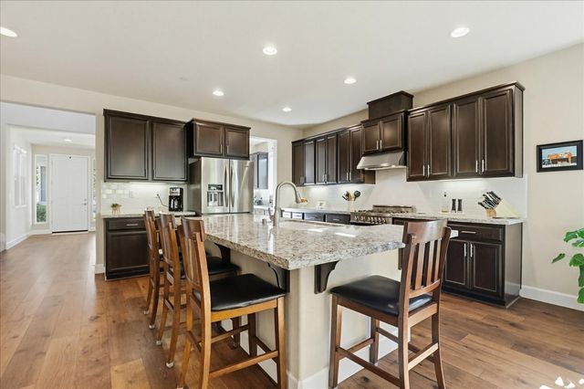21590 Cascade Crossing Rd, Grass Valley, CA 95949
