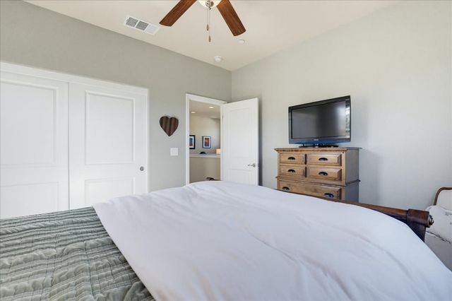 21590 Cascade Crossing Rd, Grass Valley, CA 95949