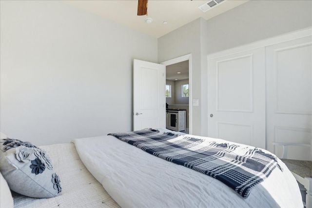 21590 Cascade Crossing Rd, Grass Valley, CA 95949