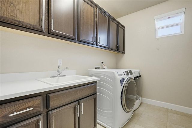 21590 Cascade Crossing Rd, Grass Valley, CA 95949
