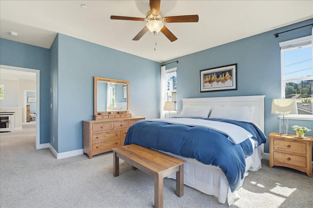 21590 Cascade Crossing Rd, Grass Valley, CA 95949
