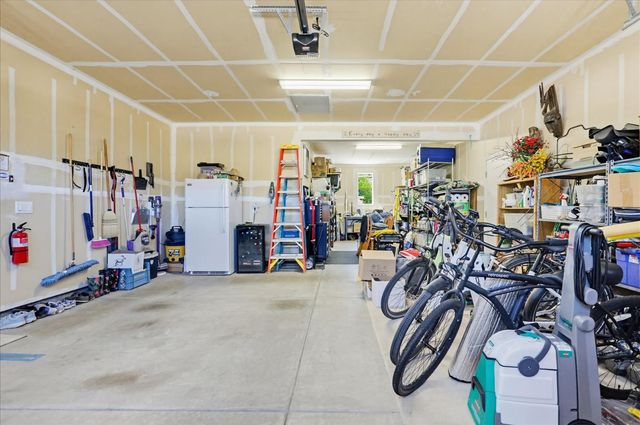 21590 Cascade Crossing Rd, Grass Valley, CA 95949