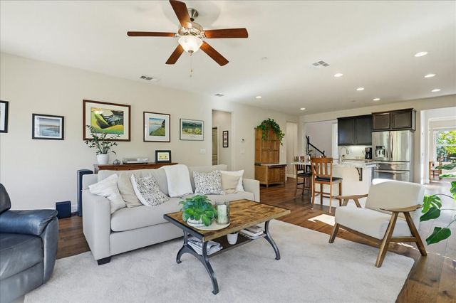 21590 Cascade Crossing Rd, Grass Valley, CA 95949