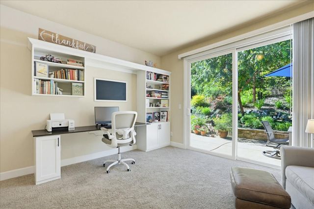 21590 Cascade Crossing Rd, Grass Valley, CA 95949