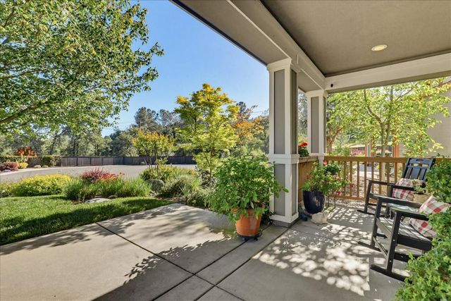 21590 Cascade Crossing Rd, Grass Valley, CA 95949