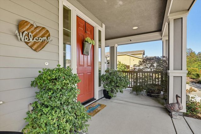 21590 Cascade Crossing Rd, Grass Valley, CA 95949