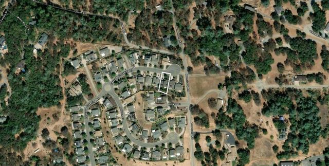 21590 Cascade Crossing Rd, Grass Valley, CA 95949