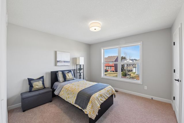 6864 Jewel Avenue S, Cottage Grove, MN 55016